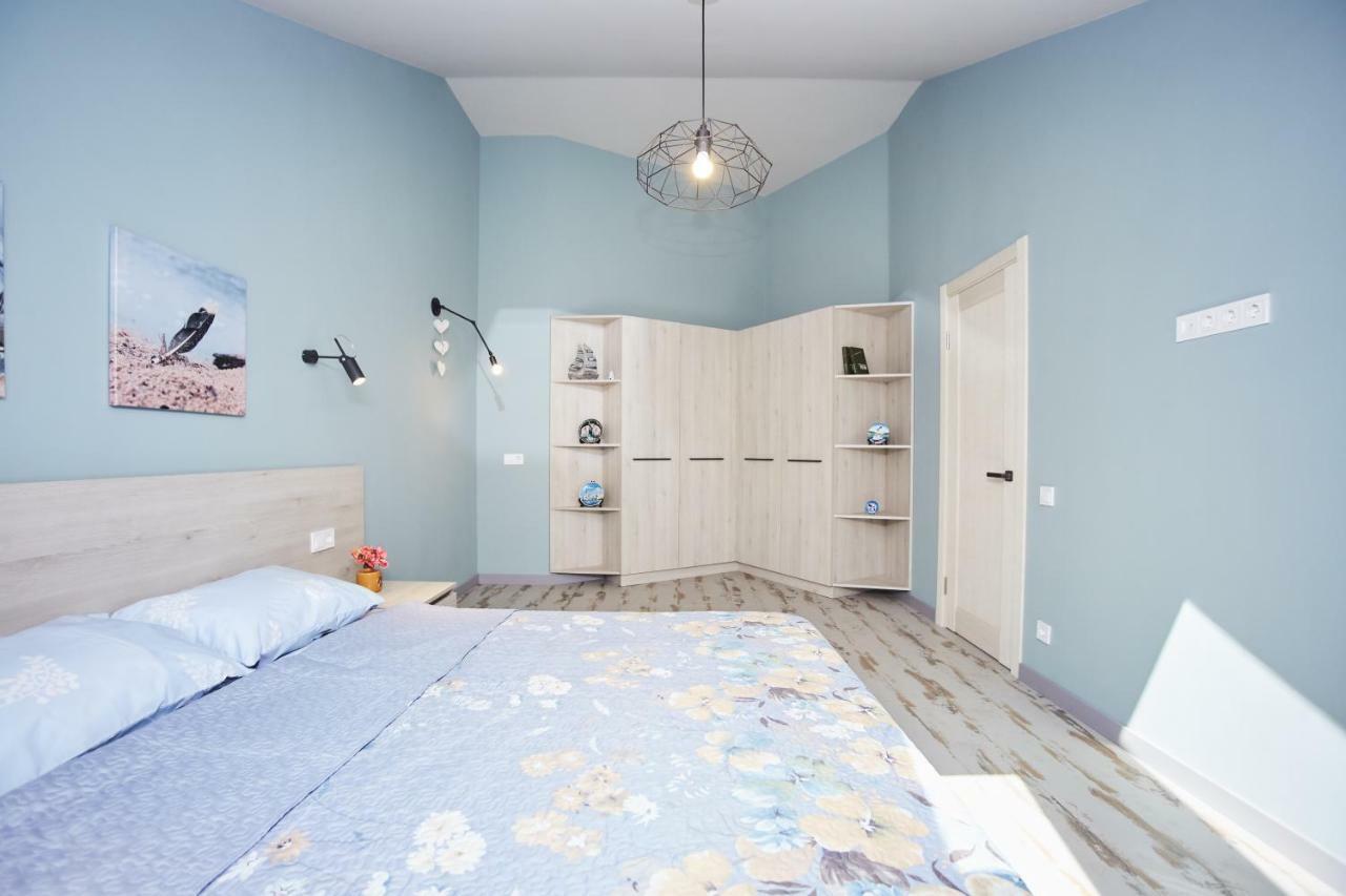 Luxury Apartment In The Heart Odessa Exterior foto