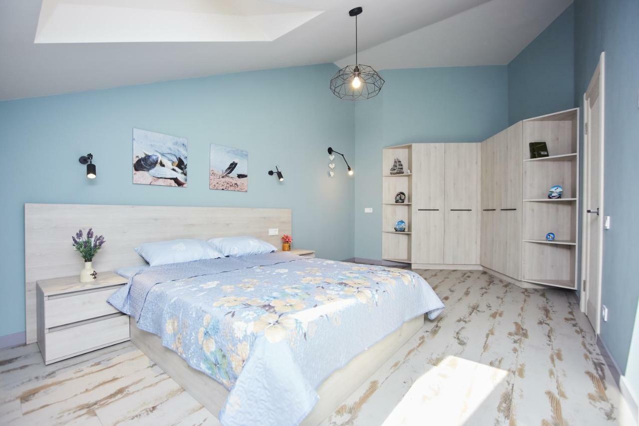 Luxury Apartment In The Heart Odessa Exterior foto